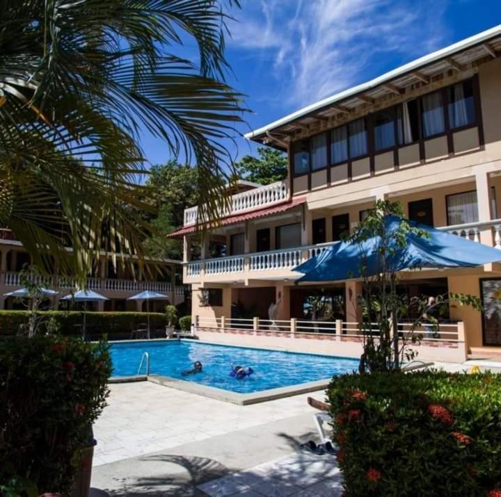 House Of The Macaws Bed & Breakfast Tarcoles Exterior photo